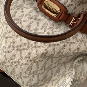 Michael kors handbag